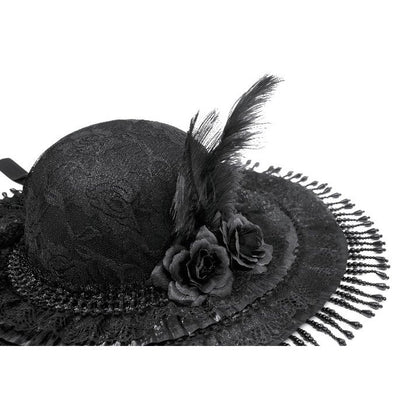 Schwarzer, kleiner Hut Vintage Lace Feather Mini Hat mit Spitzen-, Perlen und Blumendetails von Dark In Love