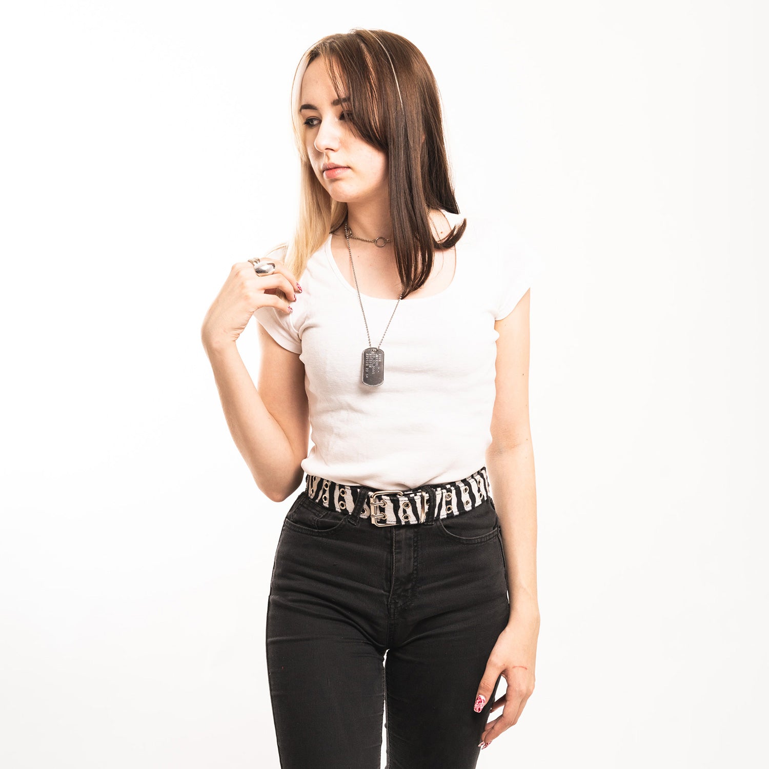 Schwarz-weißer Gürtel 2-reihig Zebra Ösen mit Kunstfell