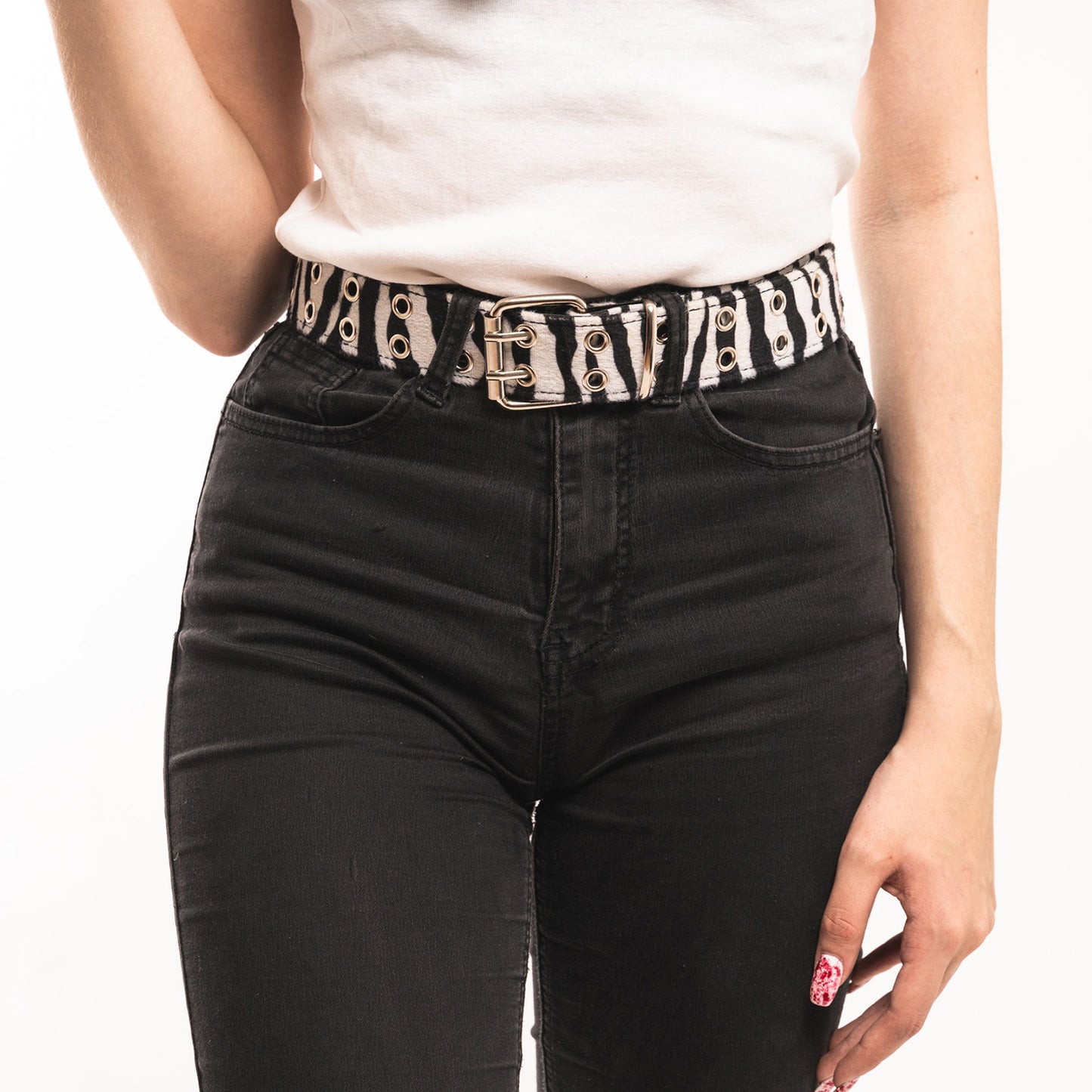 Schwarz-weißer Gürtel 2-reihig Zebra Ösen mit Kunstfell