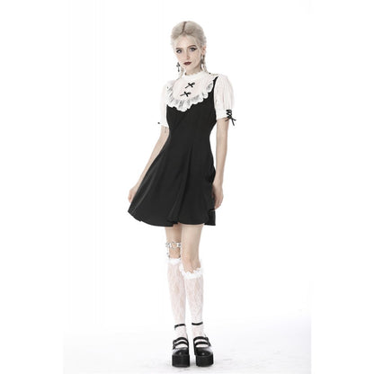 Schwarzes, kurzes Kleid Gothic Lolita Doll Dress mit weißen Spitzeneinsätzen und Rüschenärmeln von Dark In Love