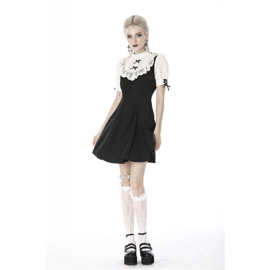 Schwarzes, kurzes Kleid Gothic Lolita Doll Dress mit weißen Spitzeneinsätzen und Rüschenärmeln von Dark In Love
