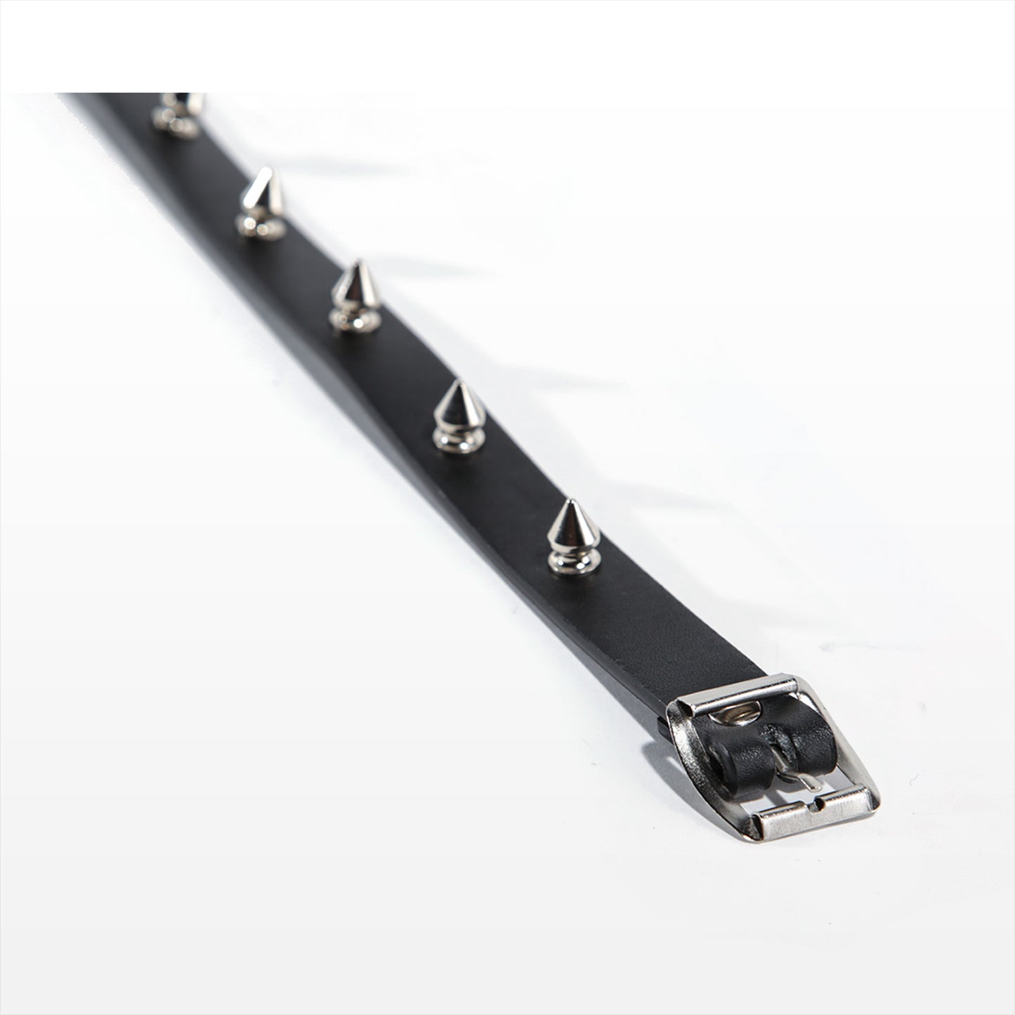 Schwarzes Halsband Vegan Choker Small Spikes mit silberfarbenden, kleinen Killernieten