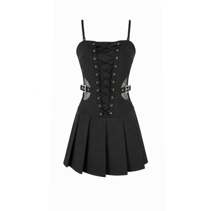 Schwarzes, kurzes Kleid Void Shackle Dress mit seitlichen Netzeinsätzen und Schnallendetails von Dark In Love