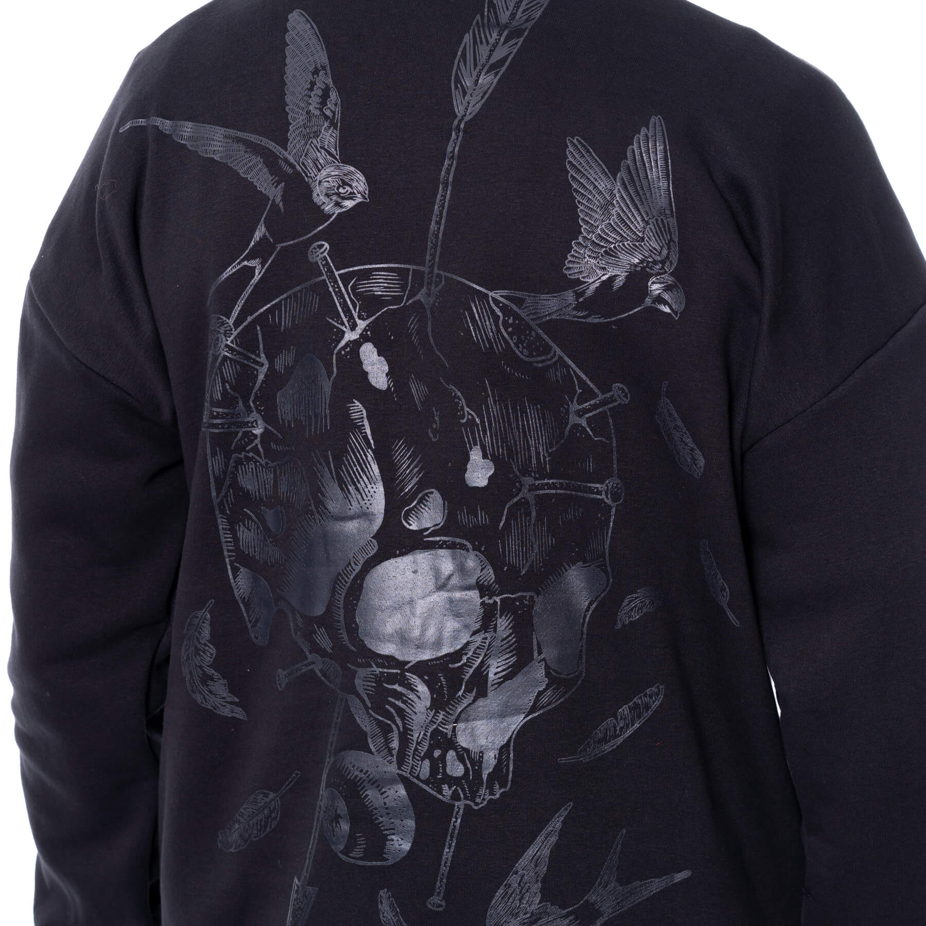 Schwarze Jacke ASH VALE HOOD mit mehreren Kettendetails von Chemical Black