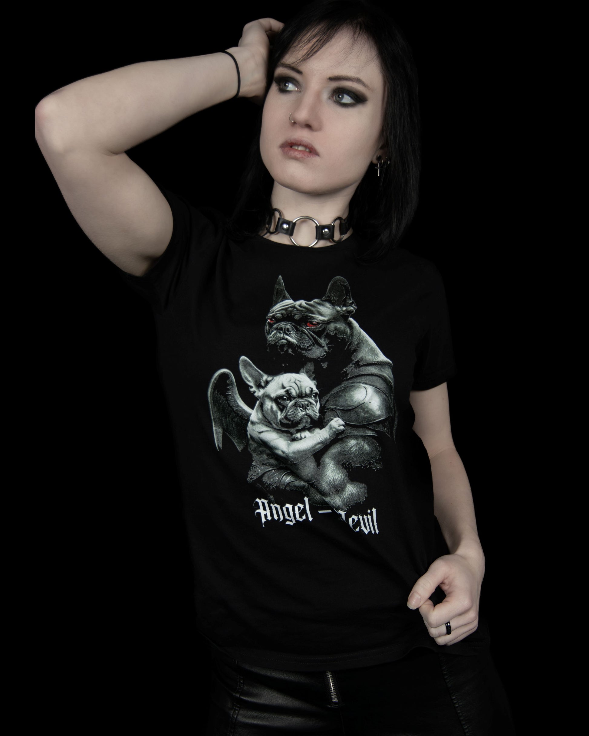 Schwarzes Oberteil Angel Devil Shirt mit Hundeprint von Tributica