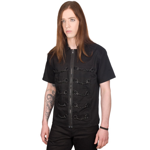Schwarzes, kurzärmliges Chain Shirt Denim mit Reißverschluss sowie jeweils 5 Zierketten auf beiden Seiten von Black Pistol