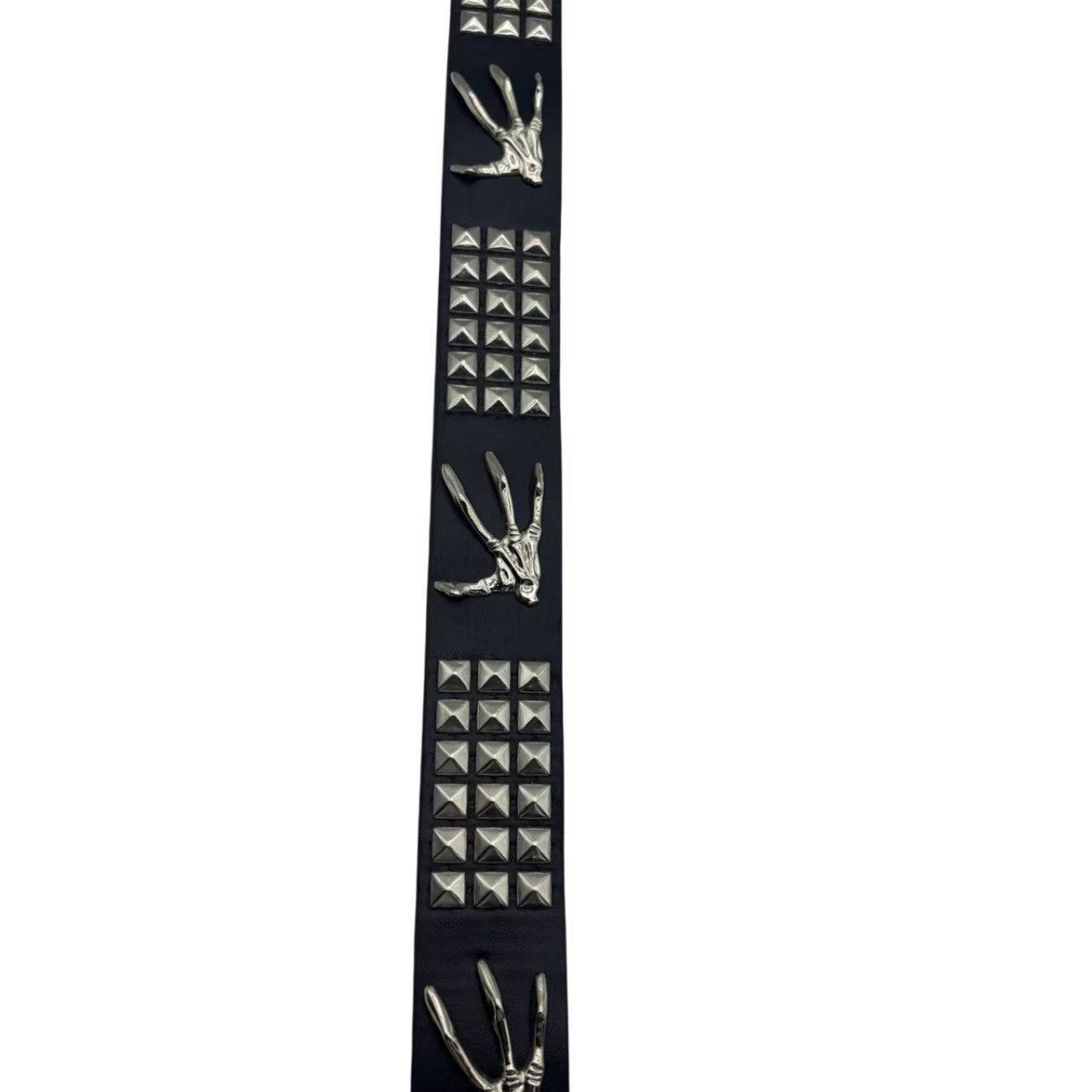 Schwarzer Nietengürtel FINGERS BELT mit Handdetails von Moon Attic