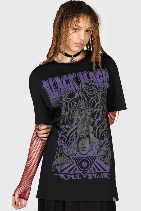 Schwarzes BLAC MAGICK T-SHIRT Killstar mit Frauenprint und vielen Details im lilafarbenden, psychedelischen Design von Killstar