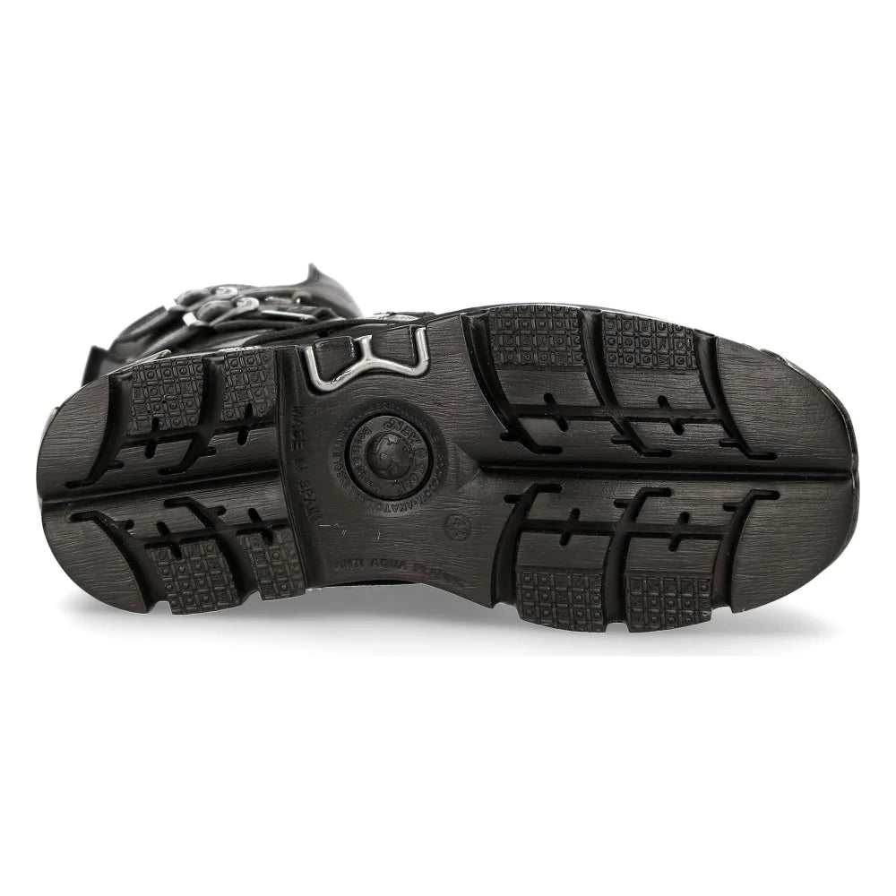 Schwarzer Stiefel aus Leder BOOTS REAKTOR BASIC mit vielen silberfarbenen Stahlelementen und Schnallen von NEW ROCK