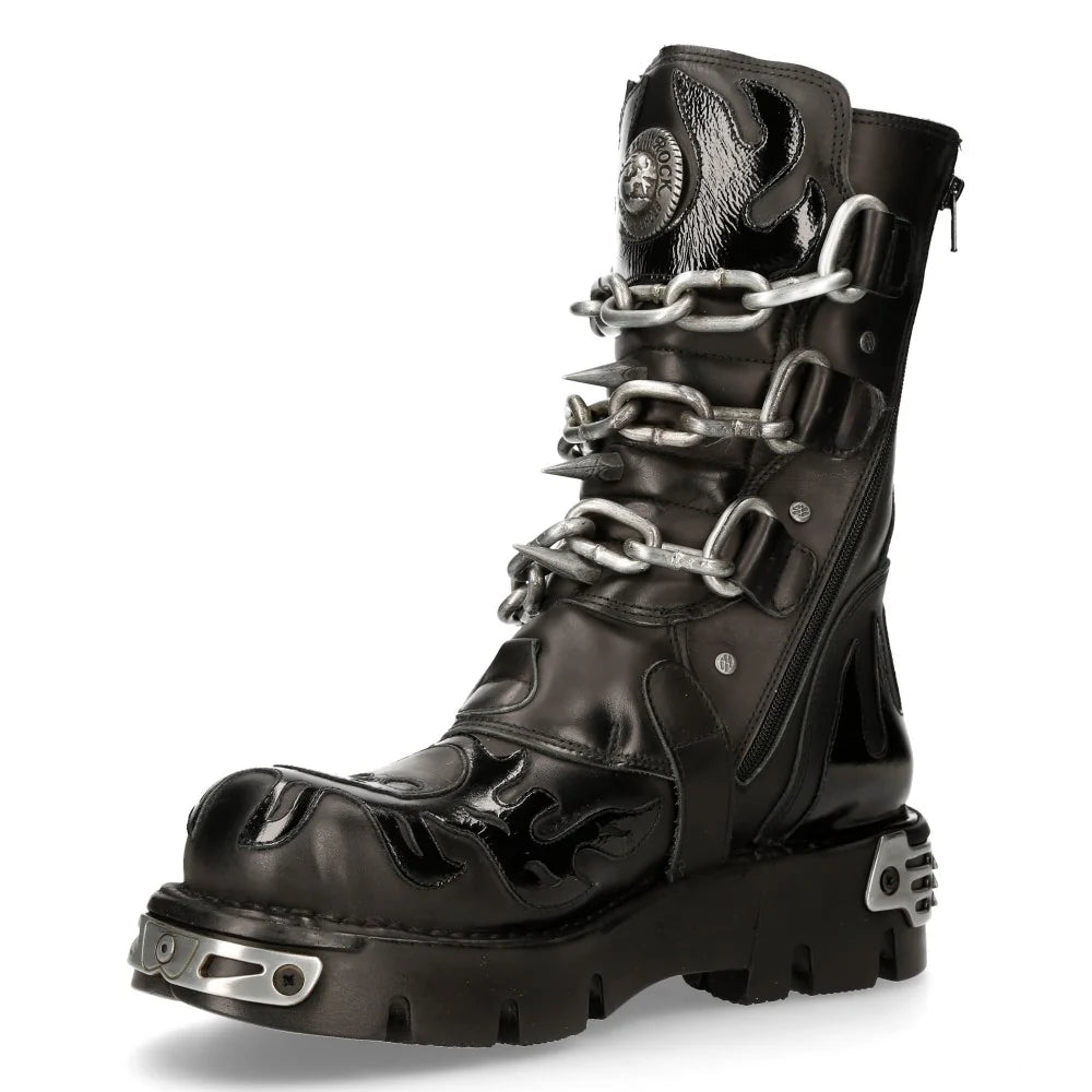 Schwarzer Stiefel aus Leder BOOTS REAKTOR SKULL mit vielen silberfarbenen Stahlelementen und Flammen und Schädel Design von NEW ROCK
