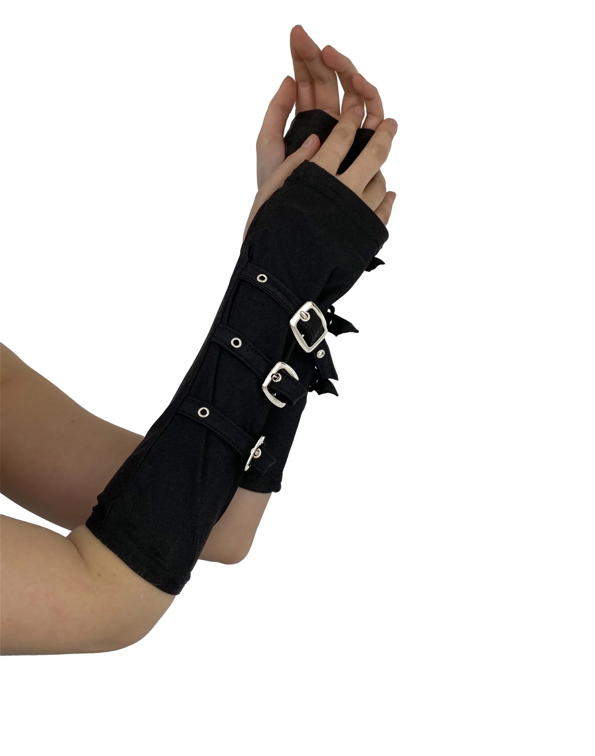 Schwarze Armstulpen Buckle Gloves Black mit silbernen Schnallen von Pamela Mann