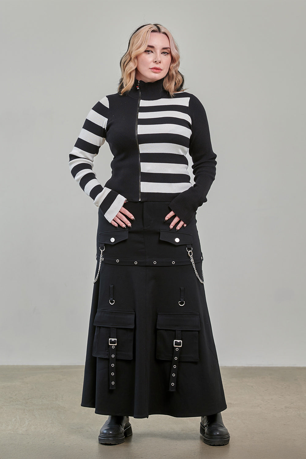 Schwarze Sweatshirtjacke MIDNIGHT RITUAL CARDIGAN WHITE mit weißen Streifen von Banned