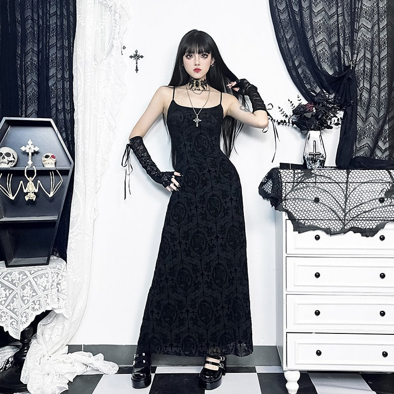 Schwarzes Kleid Coffin Dress mit Skelettkopfmuster von Moon Attic