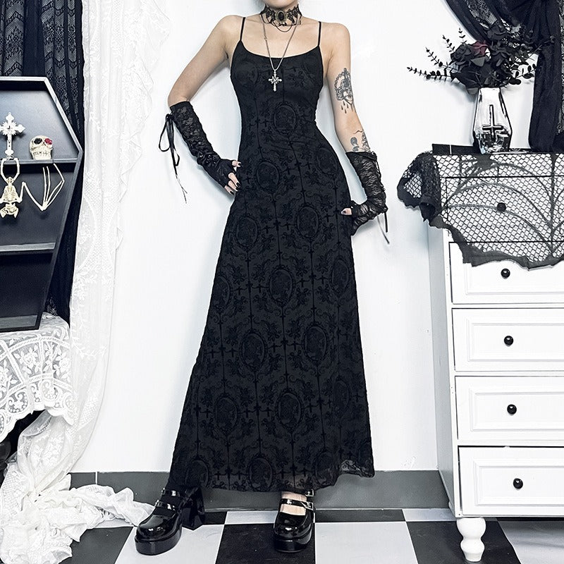 Schwarzes Kleid Coffin Dress mit Skelettkopfmuster von Moon Attic
