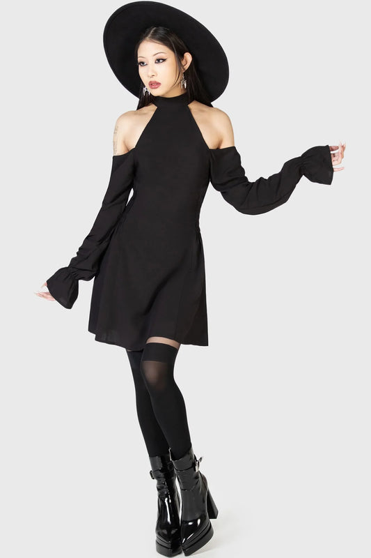 Schwarzes, kurzes Kleid DESTINY WAITS MINI DRESS mit Schulterausschnitten und langen Ärmeln mit Bündchen von Killstar