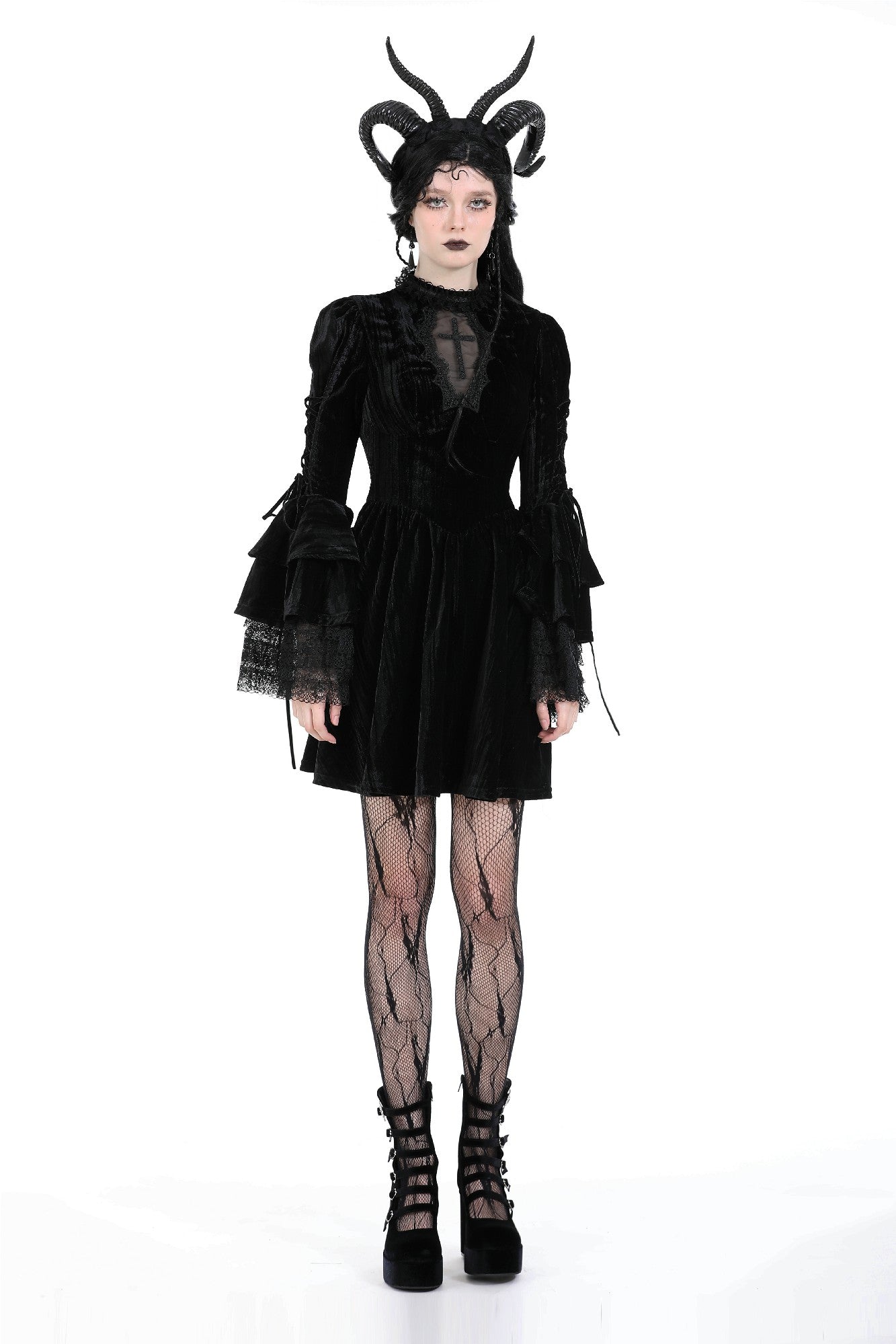 Schwarzes, kurzes Samtkleid COFFIN COVEN DRESS mit langen, weiten Ärmeln, Spitzendetails und Netzeinsatz mit Kreuz von Dark In Love