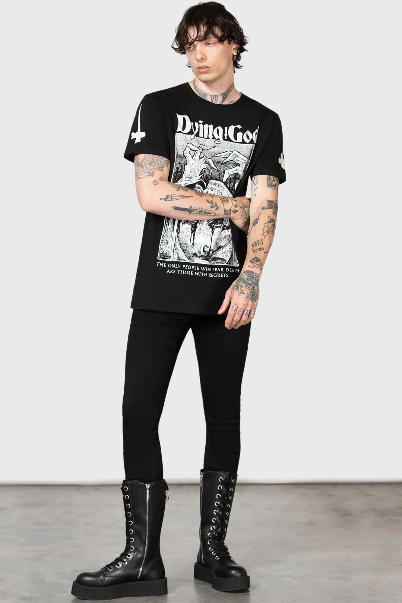 DYING GOD Shirt von Killstar mit Scary Print auf schwarz.