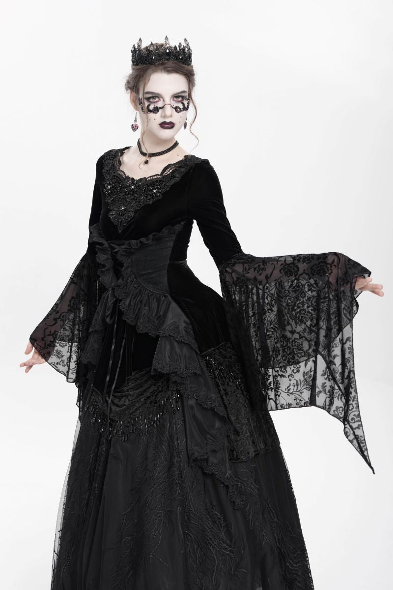 Schwarzes, tailliertes Samttop Lace Maiden Top Black mit dramatisch ausgestellten Ärmeln und Korsett-Details von Punk Rave