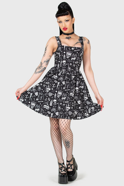 Schwarzes, kurzes Kleid FLIPPED MINI DRESS mit weißem, kleinen Allover-Print im Rockabilly-Style von Killstar