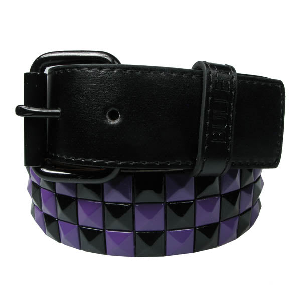 Schwarzer Nietengürtel 3-reihig purple aus Kunstleder mit lilanen und schwarzen Pyramidennieten im Schachbrettmuster von Bullet69