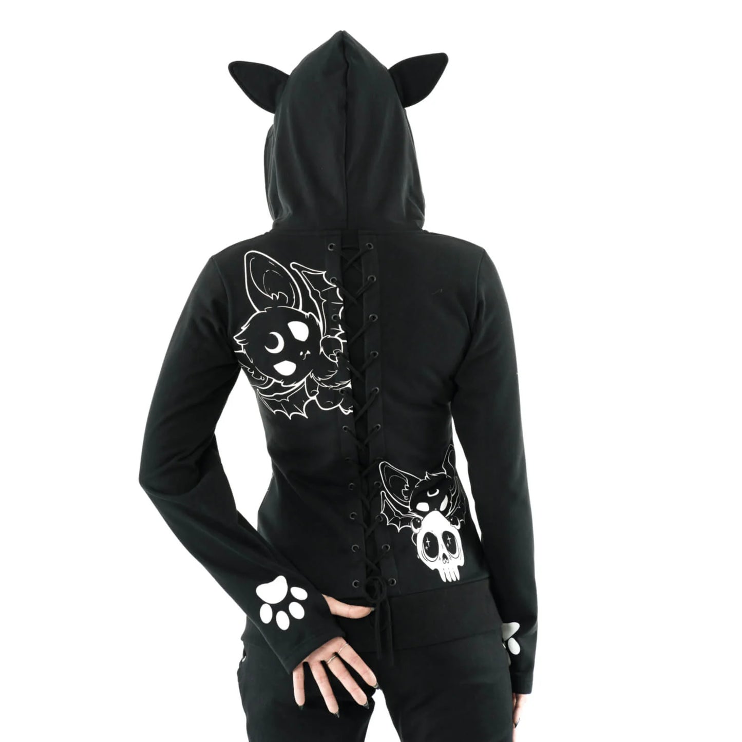 Schwarze Sweatshirtjacke GAME OVER HOOD mit niedlichem Fledermausprint und Fledermausohren an der Kapuze von Heartless