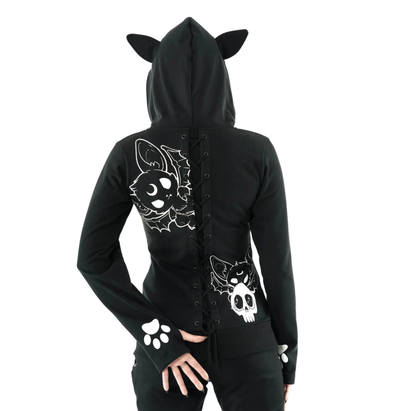 Schwarze Sweatshirtjacke GAME OVER HOOD mit niedlichem Fledermausprint und Fledermausohren an der Kapuze von Heartless