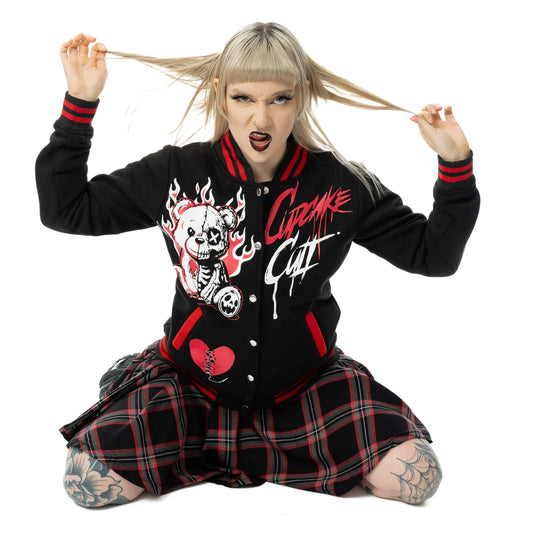 Schwarze Collegeacke HEARTBREAK BEAR VARSITY JACKET mit Comicbärenprint&nbsp; von Cupcake Cult