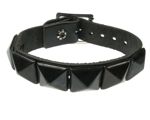 schwarzes Armband 1-reihig mit schwarzen Pyramidennieten