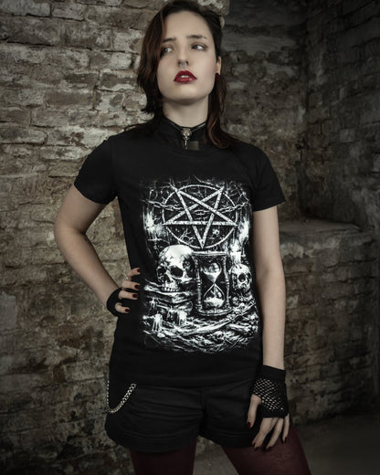 Schwarzes Oberteil Ritual Of Time Shirt von Tributica