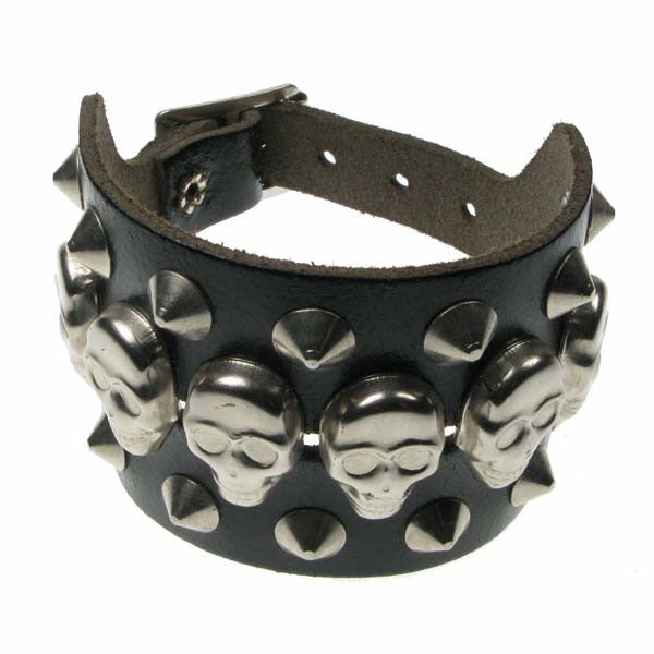 Breites Armband Totenkopf 3-reihig mit Totenkopfnieten in der Niete und Flachnieten außen