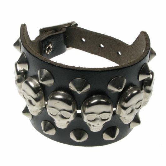 Breites Armband Totenkopf 3-reihig mit Totenkopfnieten in der Niete und Flachnieten außen