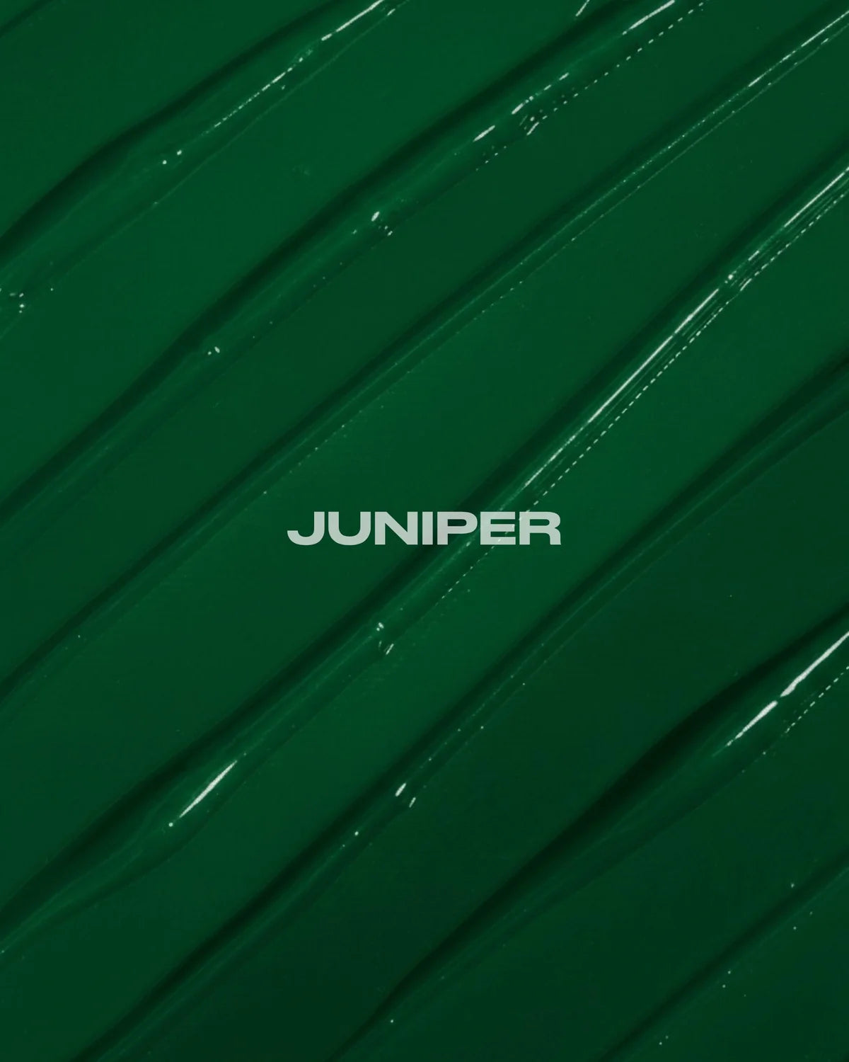 semi-permanente Haartönung Juniper Green in dem Farbton kräftiges Dunkelgrün mit schwarzen Untertönen von Lunar Tides