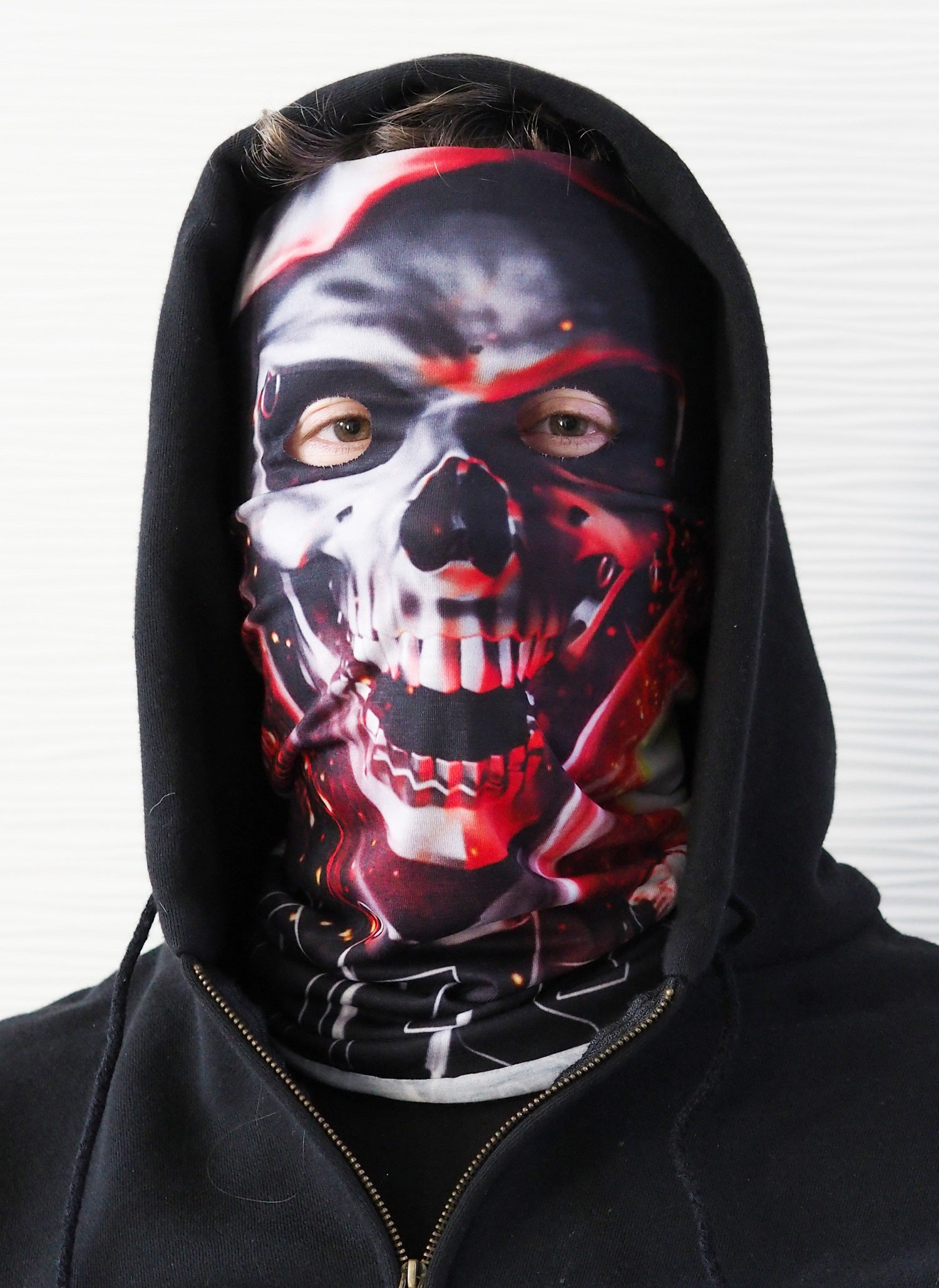 Schwarz-weiß-roter Schlauchschal DESTRUCTION TUBE SCARF MASK im Totenkopfdesign