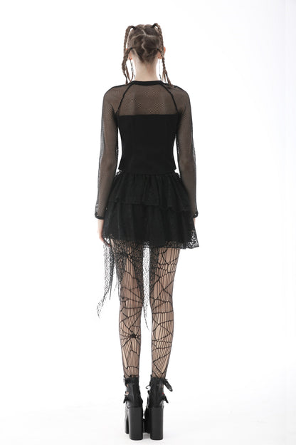 Rückseite schwarzer, mehrschichtiger Mini-Rock DROP DEAD SKIRT aus Spitze und mit Kreuzanhänger von Dark In Love