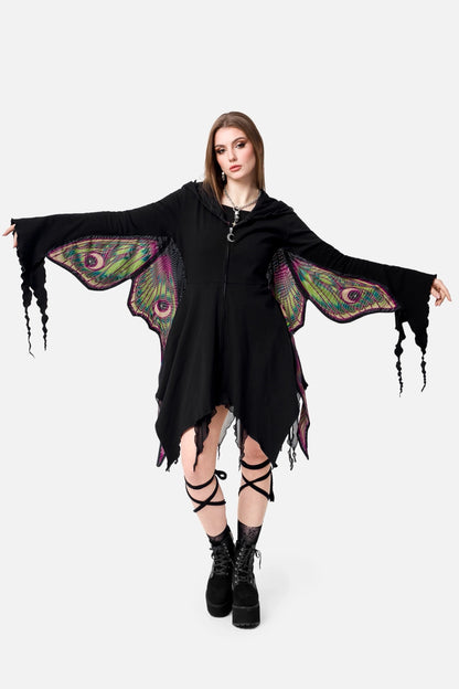 Schwarzer Mantel METAMORPHOSIS HOOD mit Mottenflügeln unter den Armen von Restyle