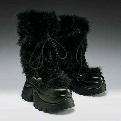 Schwarzer Kunstlederschuh Midnight Sasquatch Fluffy Boots Vegan mit Kunstfell von KOI
