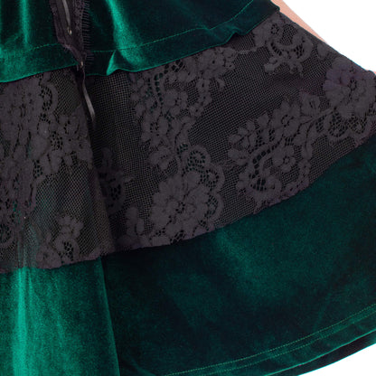 Grünes Kleid NERISSA DRESS Green mit Schnürung von Poizen Industries