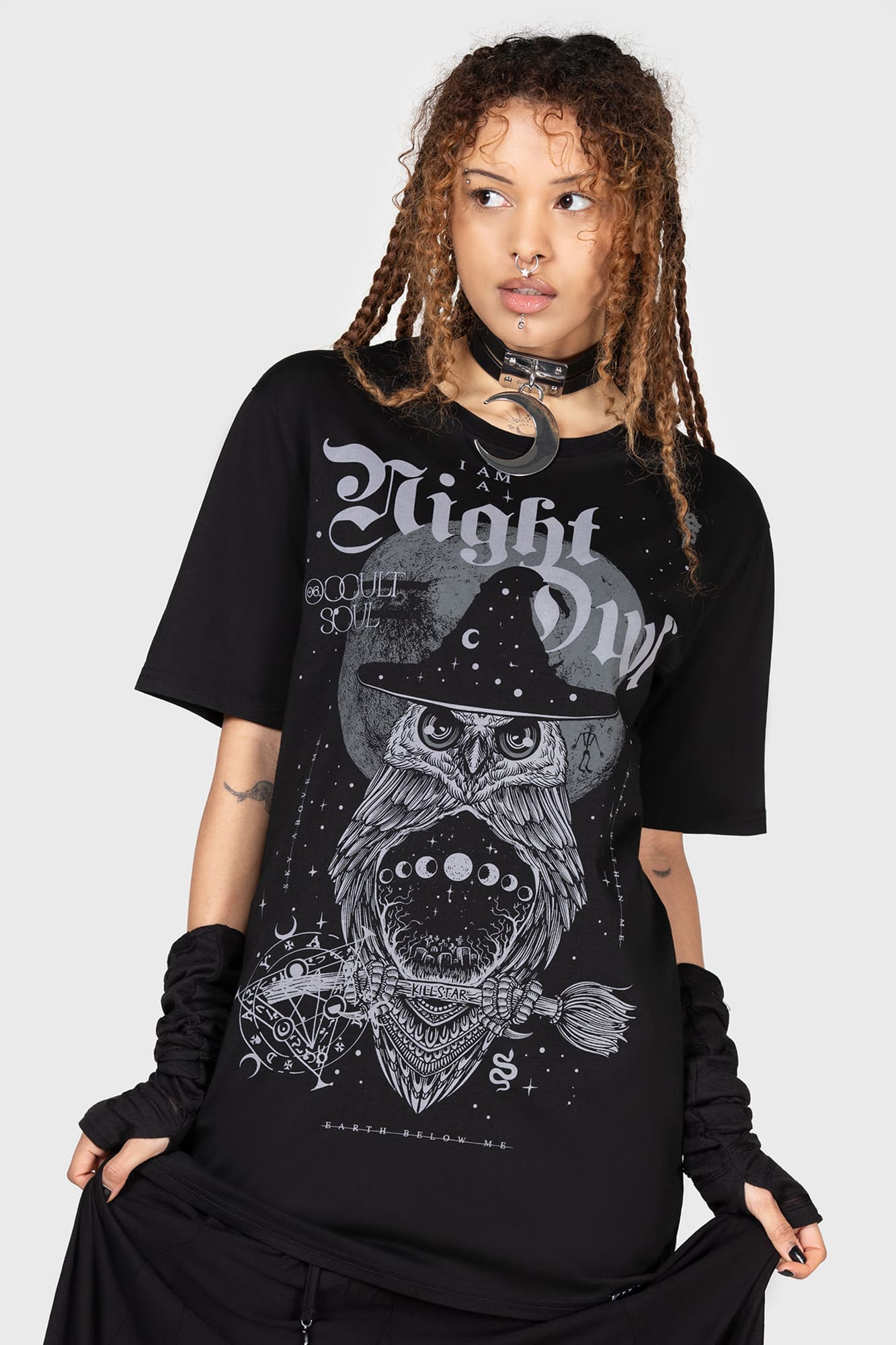 Schwarzes OCCULT SOUL T-SHIRT mit Eulenprint und vielen Details von Killstar