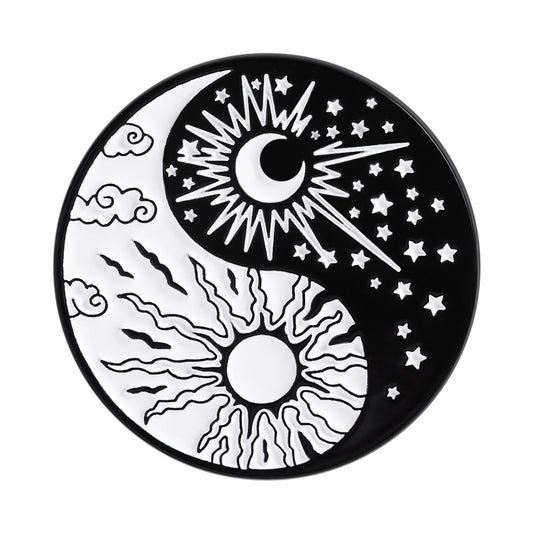 Kleiner Emaille-Anstecker YIN AND YANG ENAMEL PIN im Sonnen- und Monddesign von Moon Attic