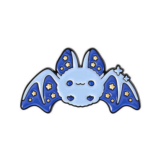 Kleiner Emaille-Anstecker BLUE BAT ENAMEL PIN in Form einer Fledermaus von Moon Attic