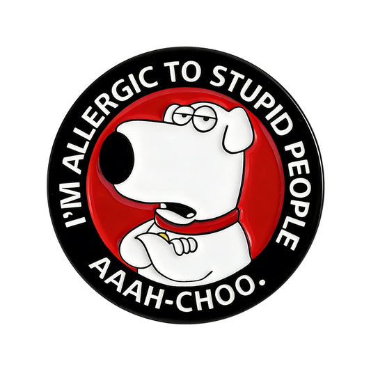 Kleiner Emaille-Anstecker ALLERGIC TO STUPID PEOPLE inspiriert von Family Guy von Moon Attic