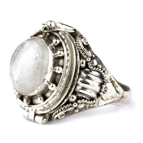 Silberner Ring Regenbogenmondstein Giftring 925 Silber, der sich öffnen lässt von etNox
