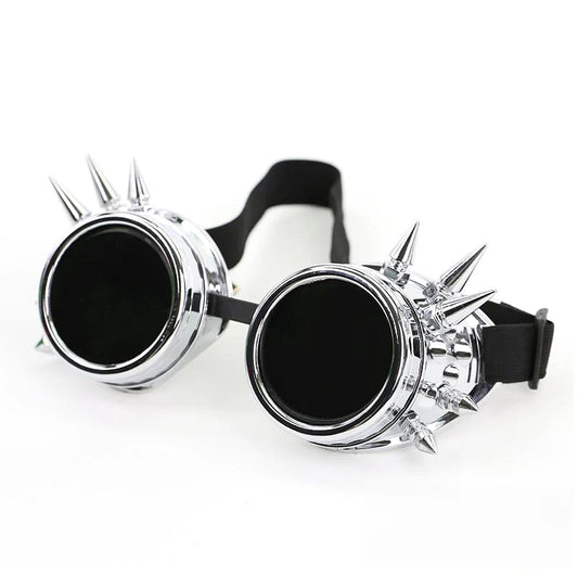 Silberfarbende Steampunkbrille RIOT GOGGLES mit Killernieten von Poizen Industries