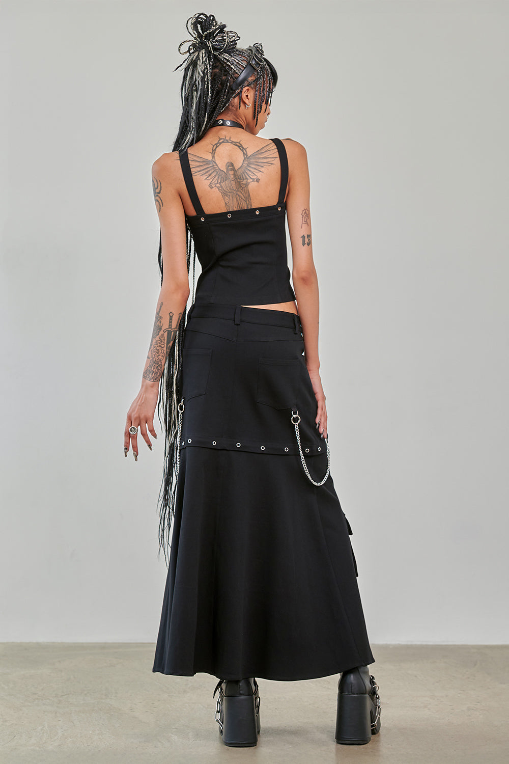 Schwarzer Rock STREET ANARCHY SKIRT mit mehreren Taschen und Zierketten und abnehmbarem Unterteil von Banned