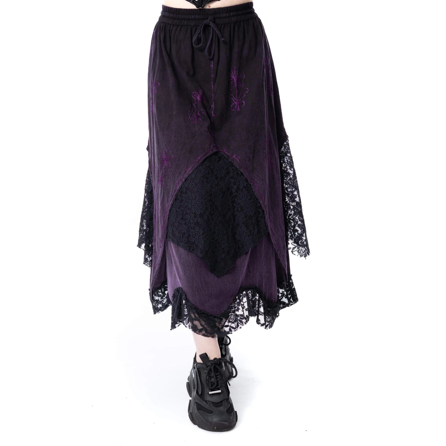 Langer, geschichteter Rock SOLEA SKIRT Purple mit Stickelementen und Spitzenstoffeinsätzen von Innocent
