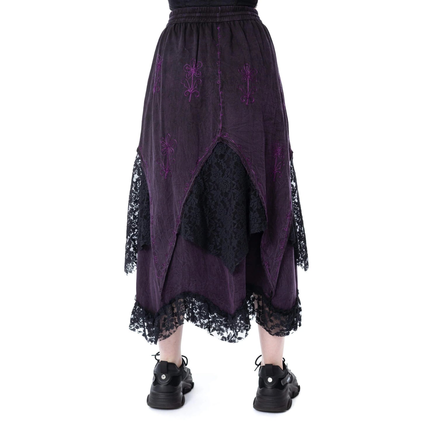 Langer, geschichteter Rock SOLEA SKIRT Purple mit Stickelementen und Spitzenstoffeinsätzen von Innocent