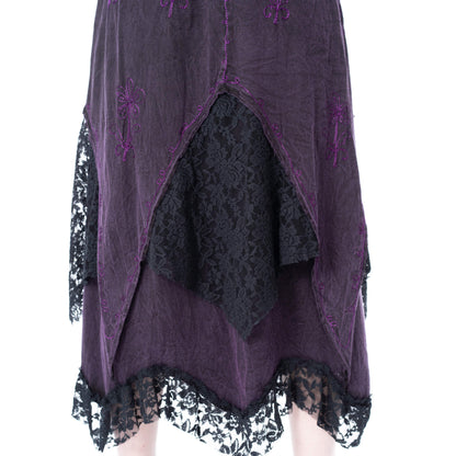 Langer, geschichteter Rock SOLEA SKIRT Purple mit Stickelementen und Spitzenstoffeinsätzen von Innocent