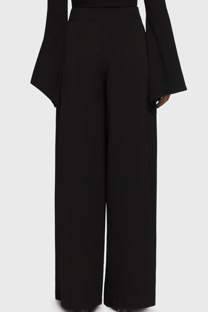 Schwarze Hose Shadow Spire Trousers mit Ankh an der Vorderseite von Killstar