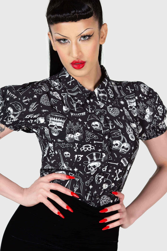 Schwarzes Shirt THE HEAT BUTTON UP TOP mit weißem, kleinen Allover-Print im Rockabilly-Style von Killstar