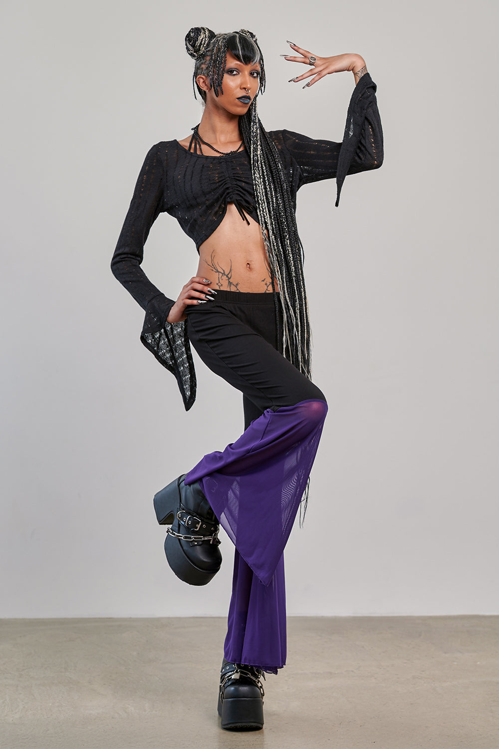 Schwarzes Oberteil MORGANA WITCHING TOP mit Raffung an der Vorderseite von Banned